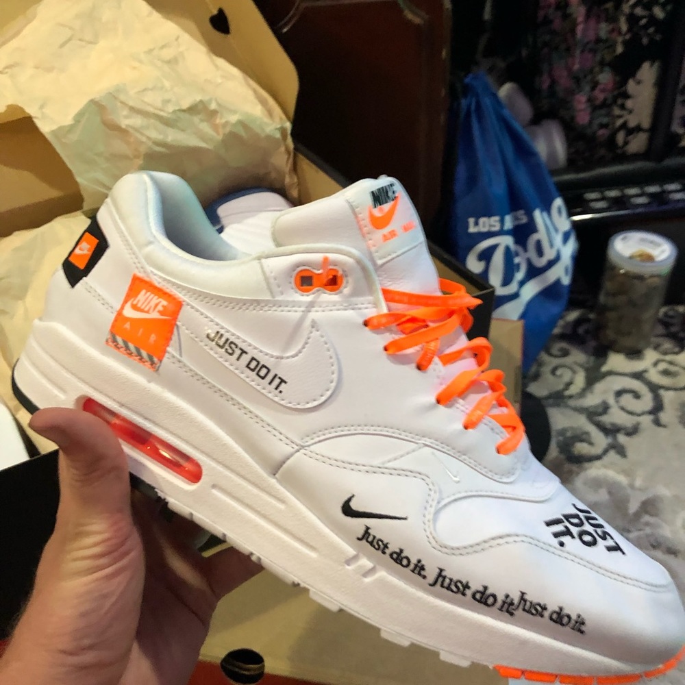 Air Forces - image 3